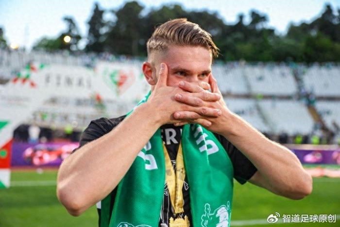 锋霸花落谁家？27岁约克雷斯葡体生涯102场97球 28次罚点中27次